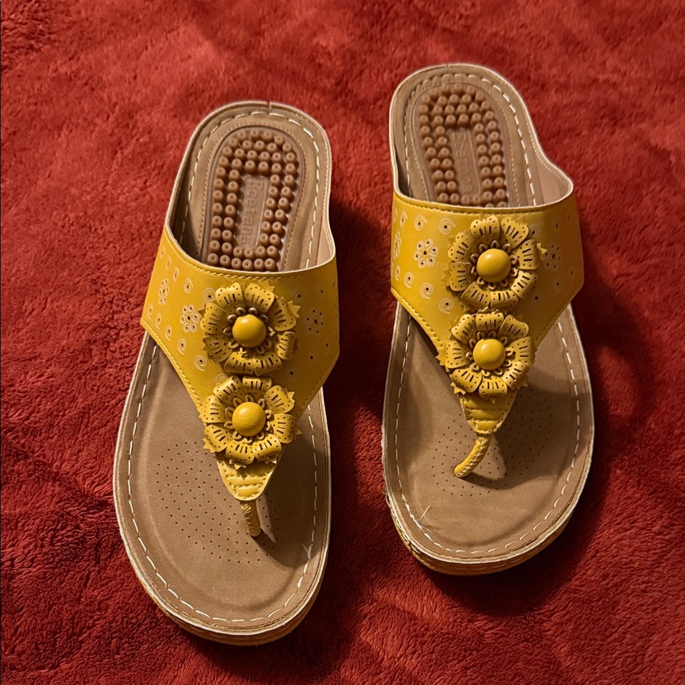 Women’s Yellow Floral Toe-Post Sandals with Decorative Accents